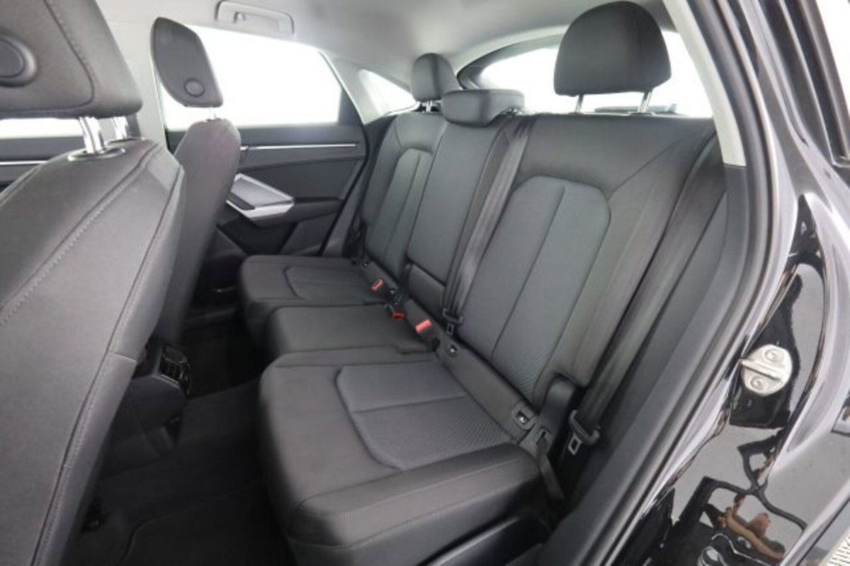 Audi Q3 Sportback 35 TDI quattro S tronic Business Plus (3)