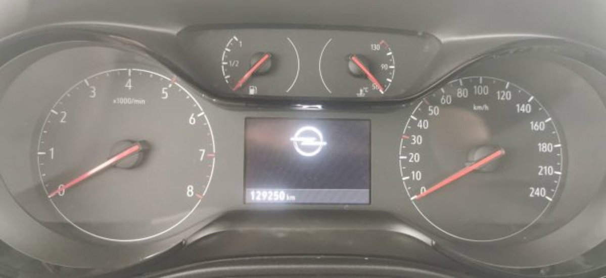 Opel Corsa 1.5 D 100 CV Edition (10)