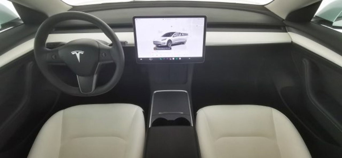 Tesla Model 3 Model 3 RWD (9)