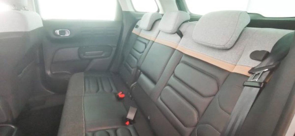 Citroen C3 Aircross BlueHDi 120 S&S EAT6 Shine (14)