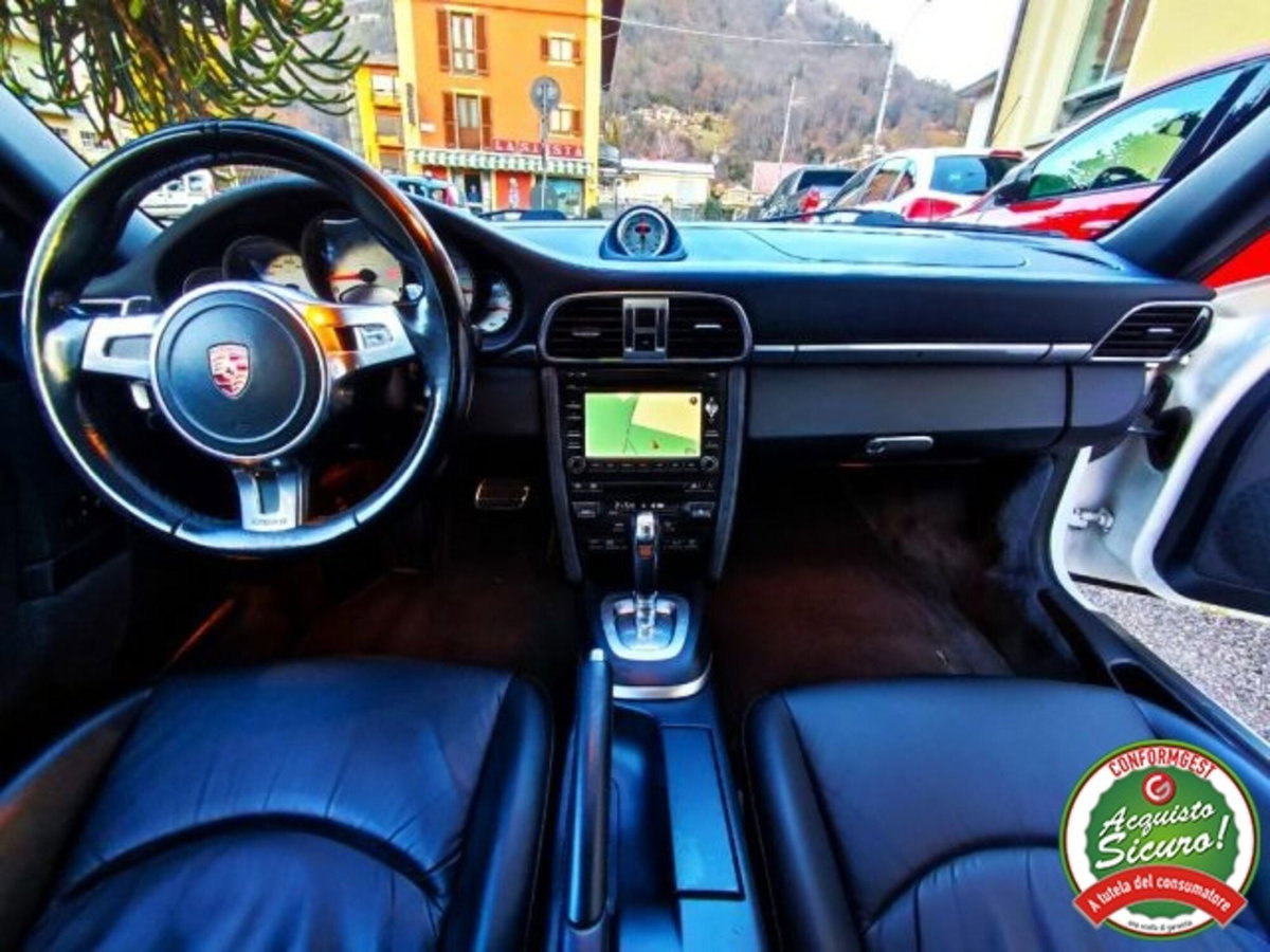 Porsche 911 Coupé Carrera 4S (11)