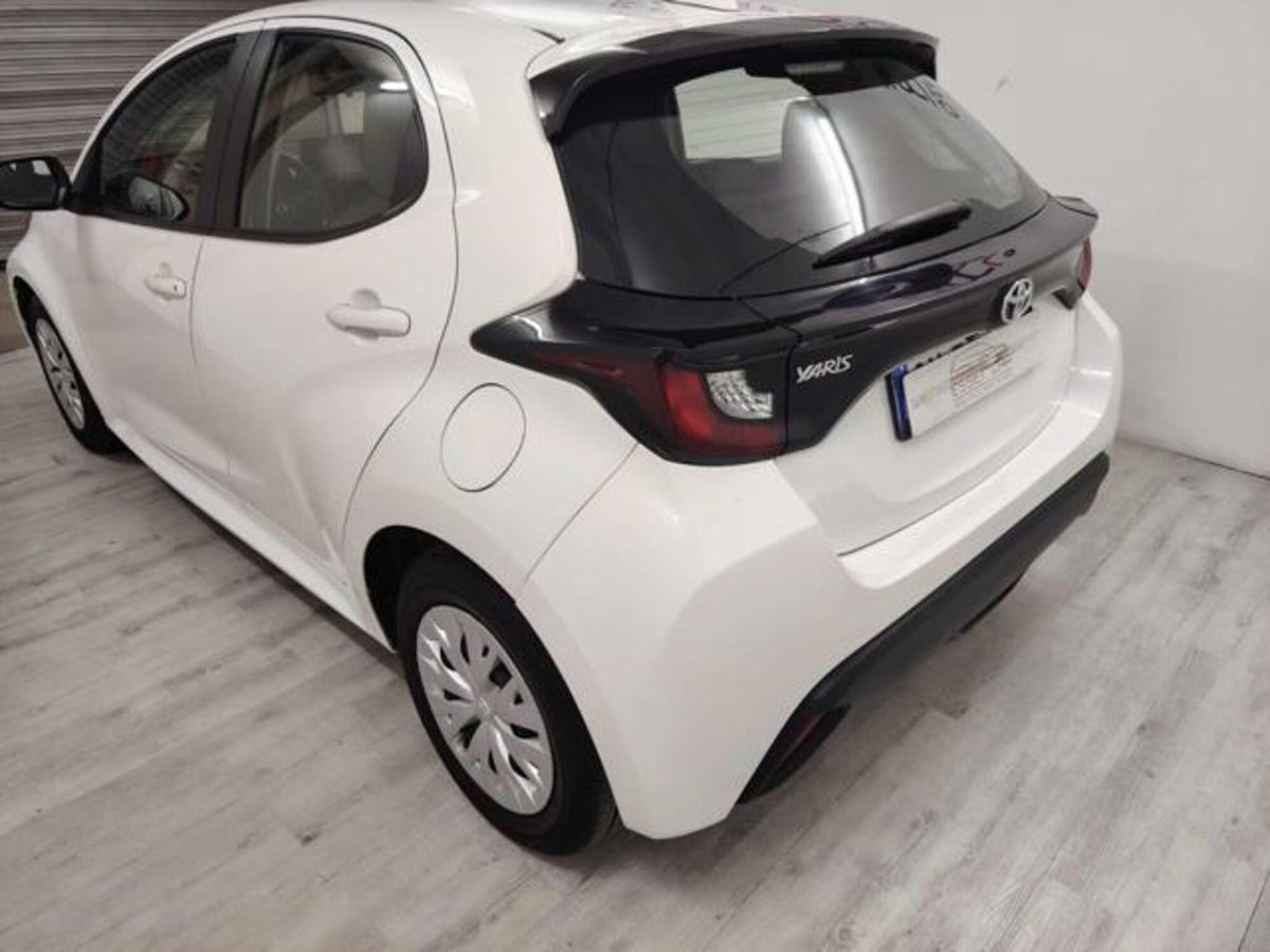 Toyota Yaris 1.0 5 porte Trend (4)