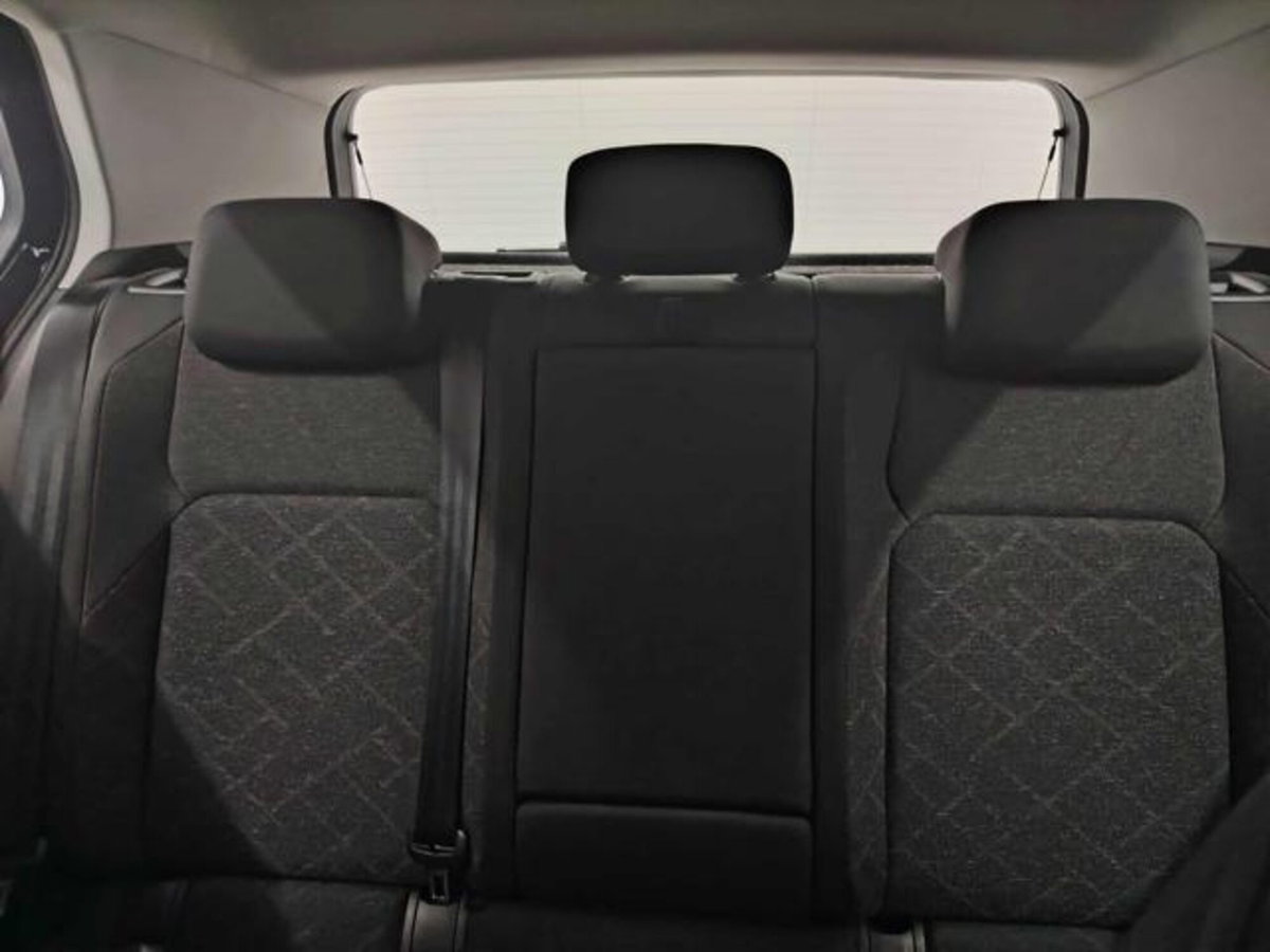 Volkswagen Golf 1.0 TSI EVO Life (8)