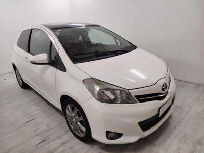 Toyota Yaris 1.3 3 porte Style (2)