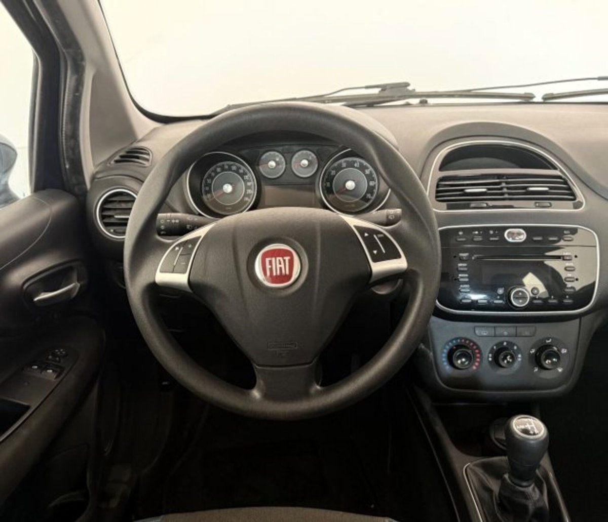 Fiat Punto 1.4 S&S 8V Dualogic 5 porte Racing (10)