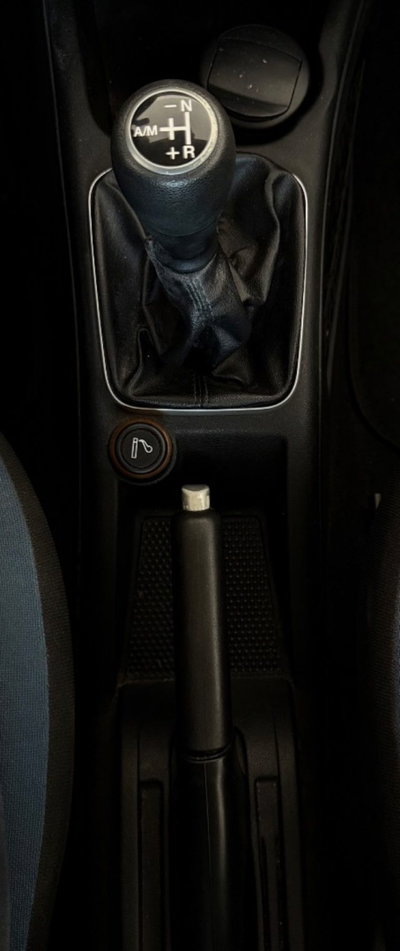 Fiat Punto 1.4 S&S 8V Dualogic 5 porte Racing (18)