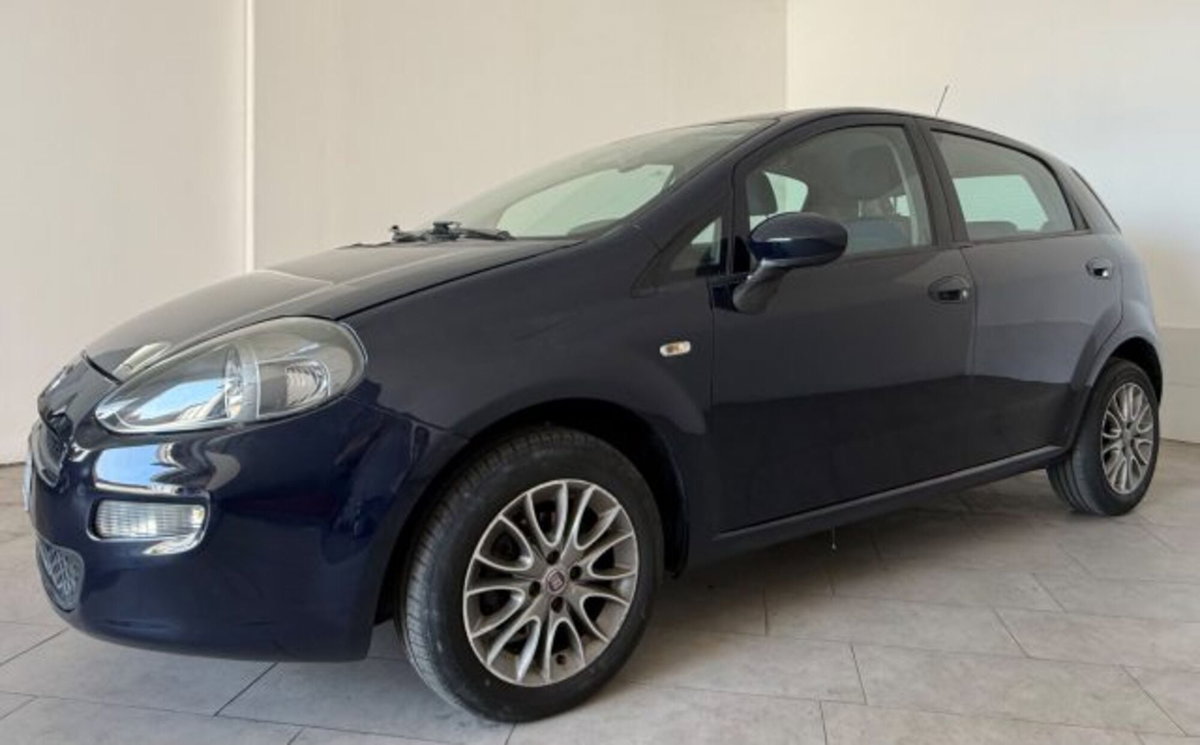 Fiat Punto 1.4 S&S 8V Dualogic 5 porte Racing (2)