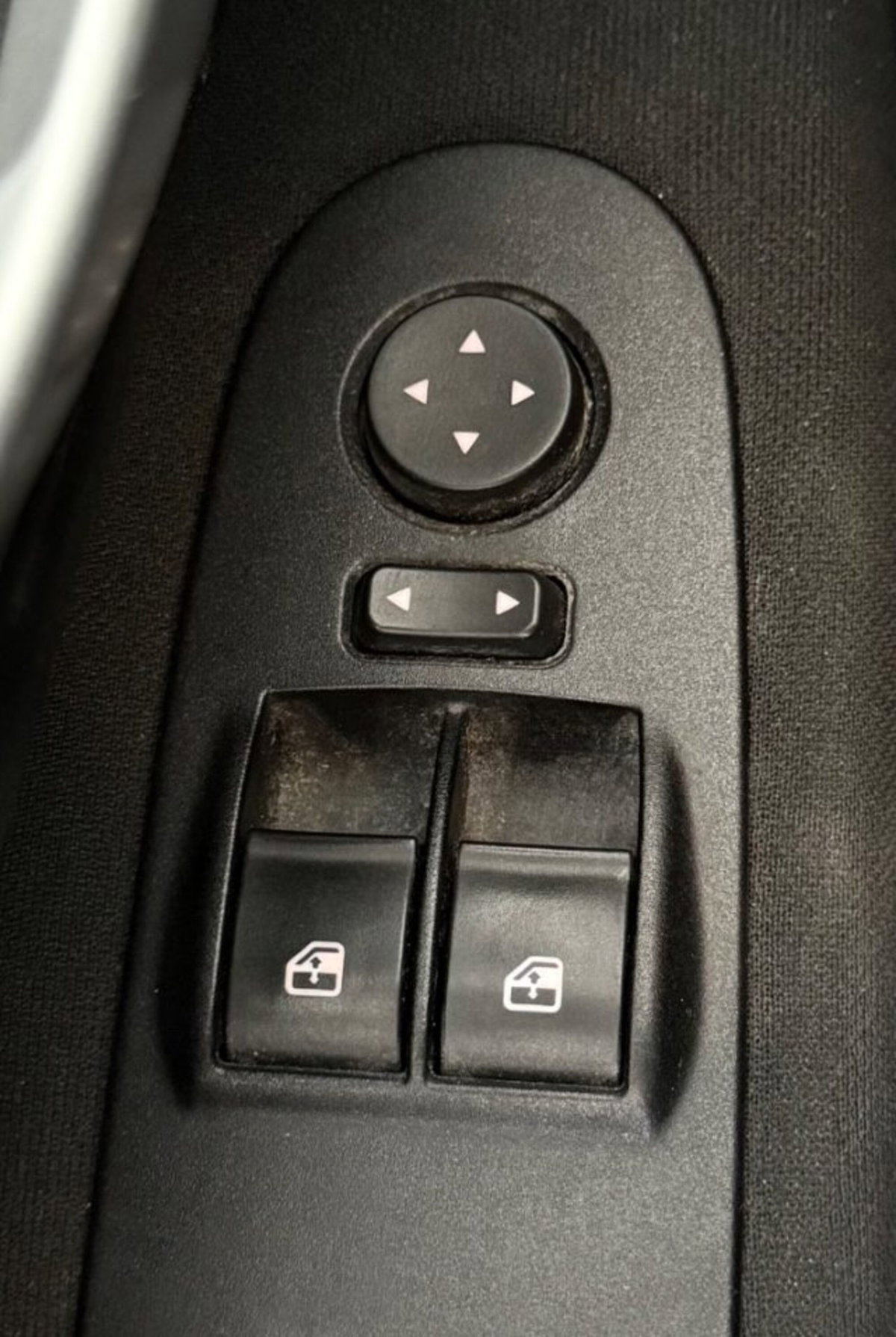 Fiat Punto 1.4 S&S 8V Dualogic 5 porte Racing (20)