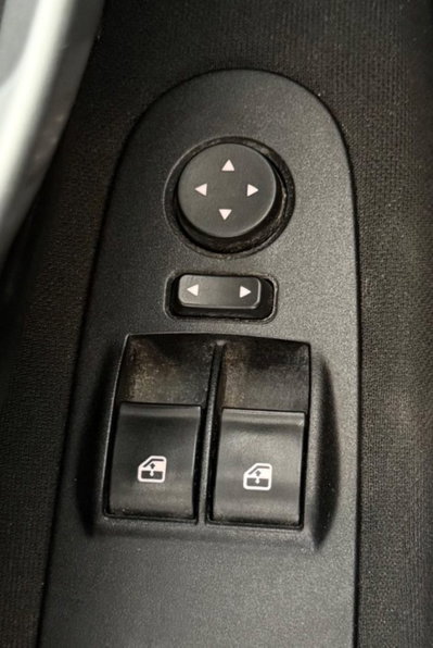 Fiat Punto 1.4 S&S 8V Dualogic 5 porte Racing (20)