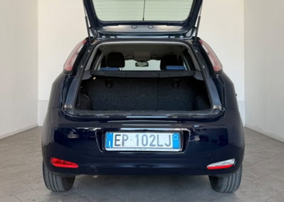 Fiat Punto 1.4 S&S 8V Dualogic 5 porte Racing (7)