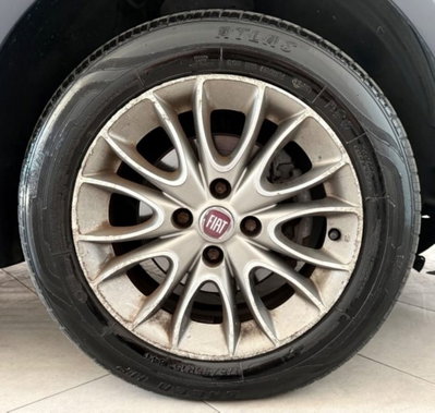 Fiat Punto 1.4 S&S 8V Dualogic 5 porte Racing (8)
