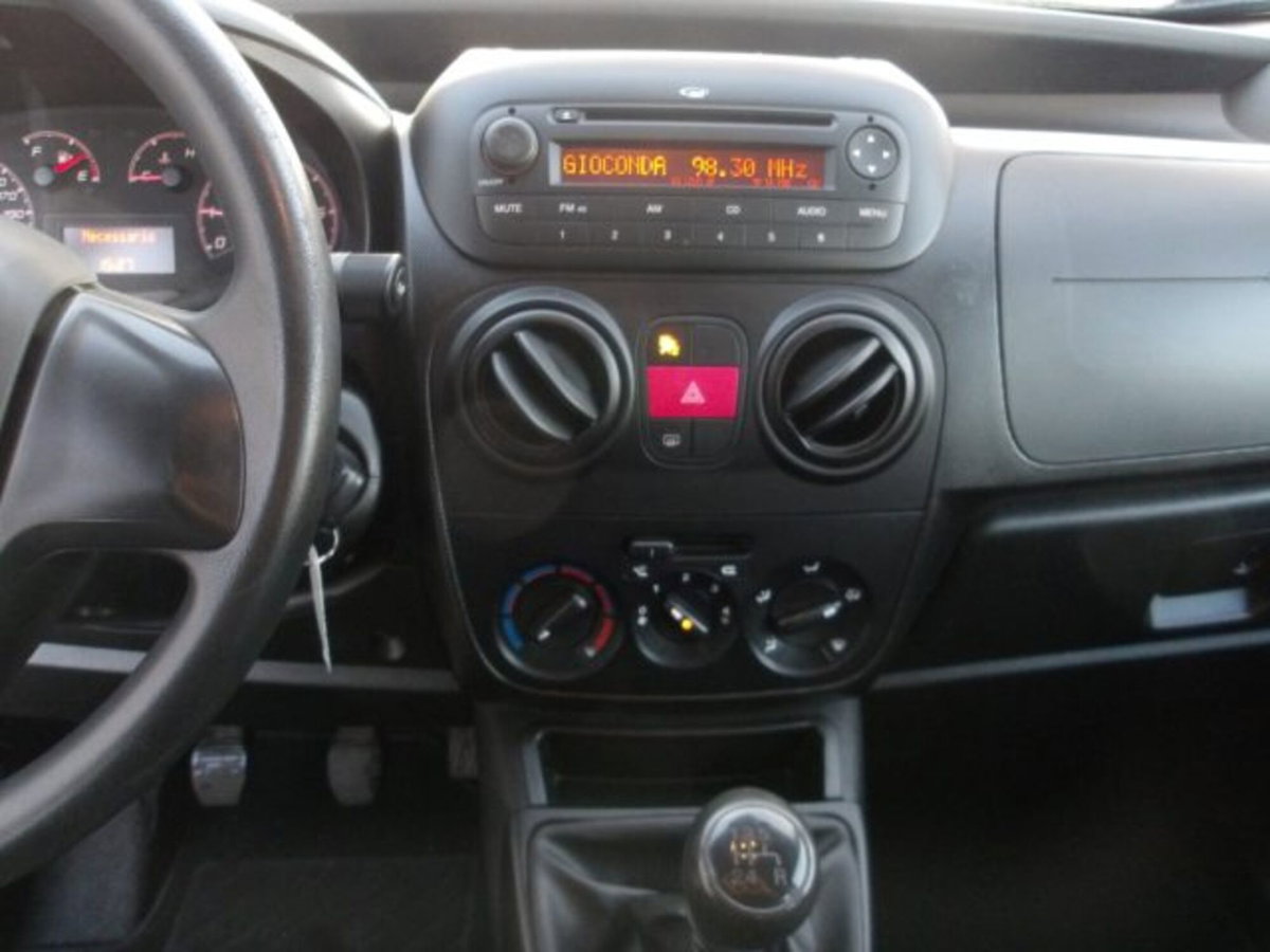 Fiat Qubo 1.4 8V 77 CV Active (9)