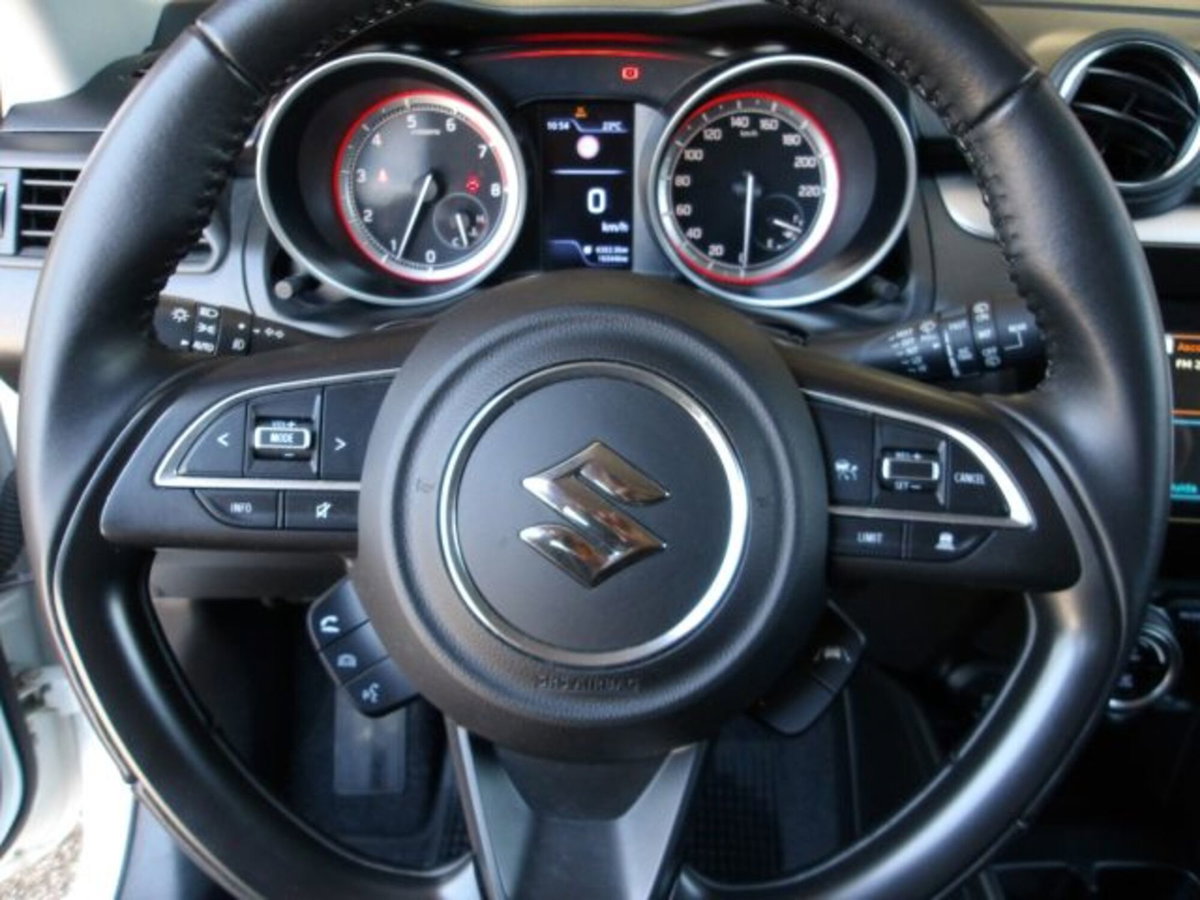 Suzuki Swift 1.2h Top 2wd (13)