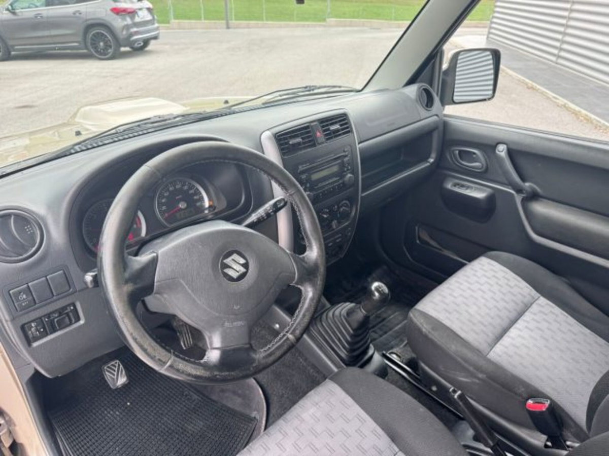 Suzuki Jimny 1.5 DDiS cat 4WD JLX Più (10)