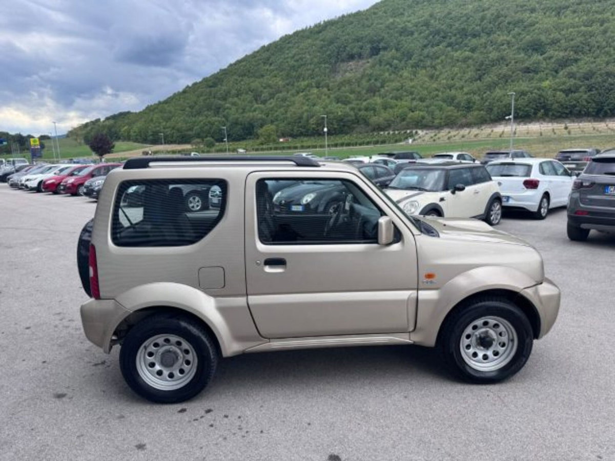 Suzuki Jimny 1.5 DDiS cat 4WD JLX Più (4)