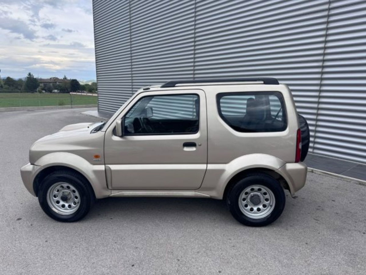 Suzuki Jimny 1.5 DDiS cat 4WD JLX Più (8)