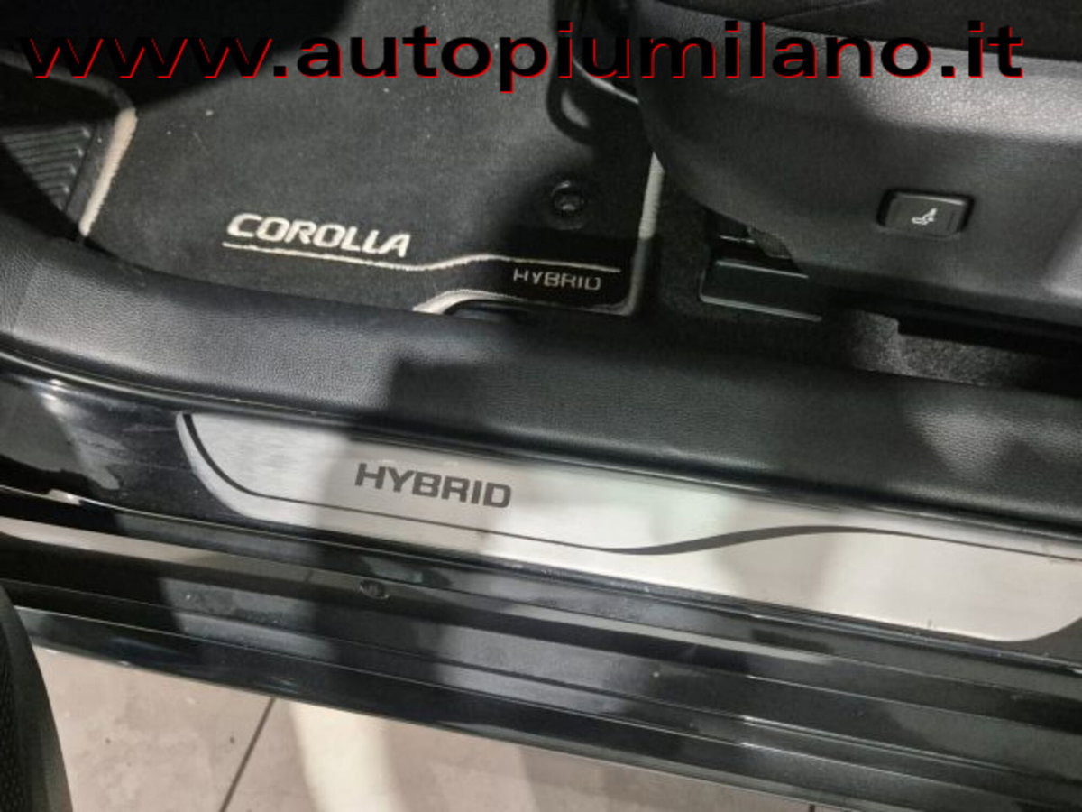 Toyota Corolla Touring Sports 1.8 Hybrid Business (20)