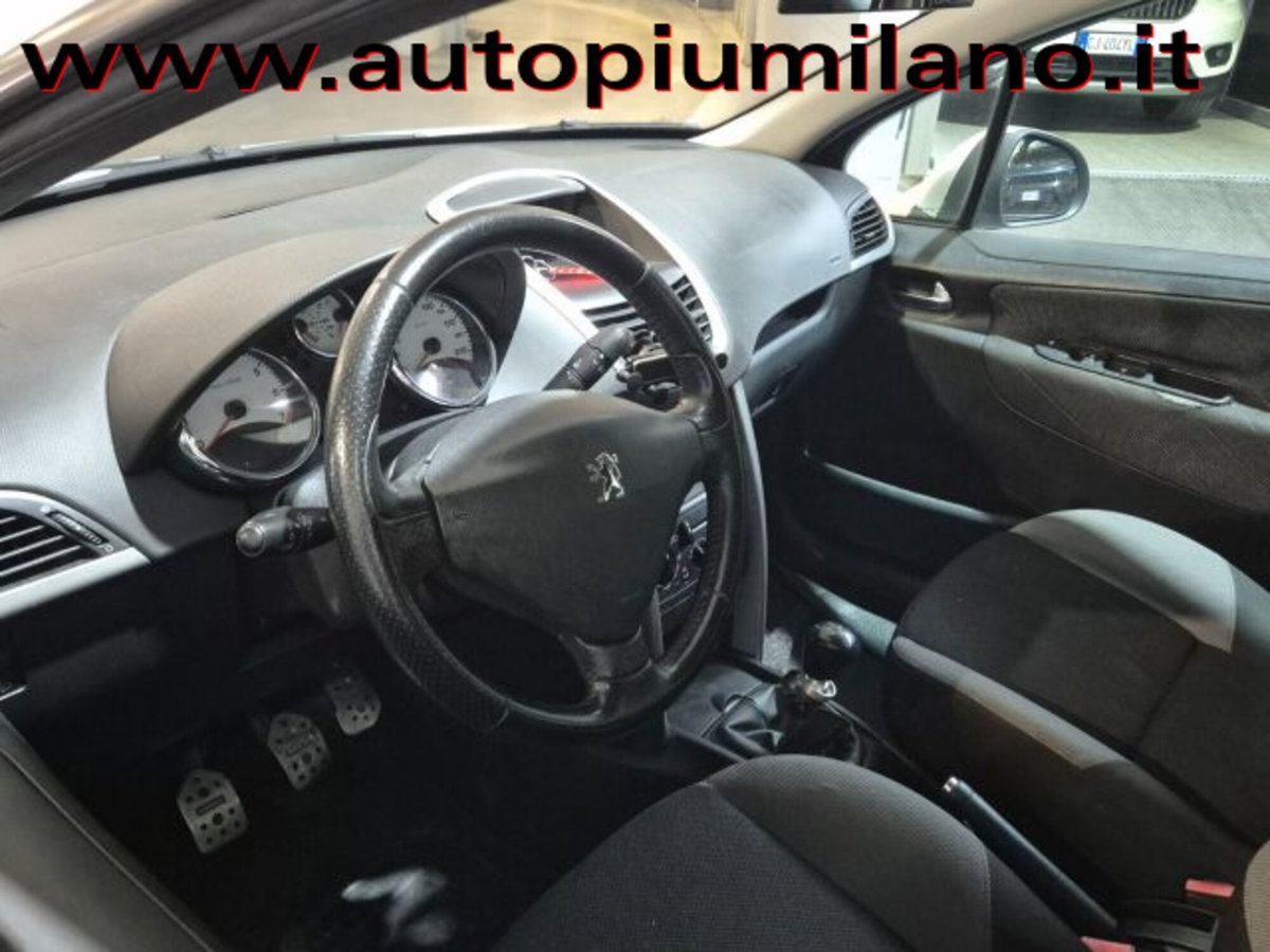 Peugeot 207 88CV 5p. X Line (4)