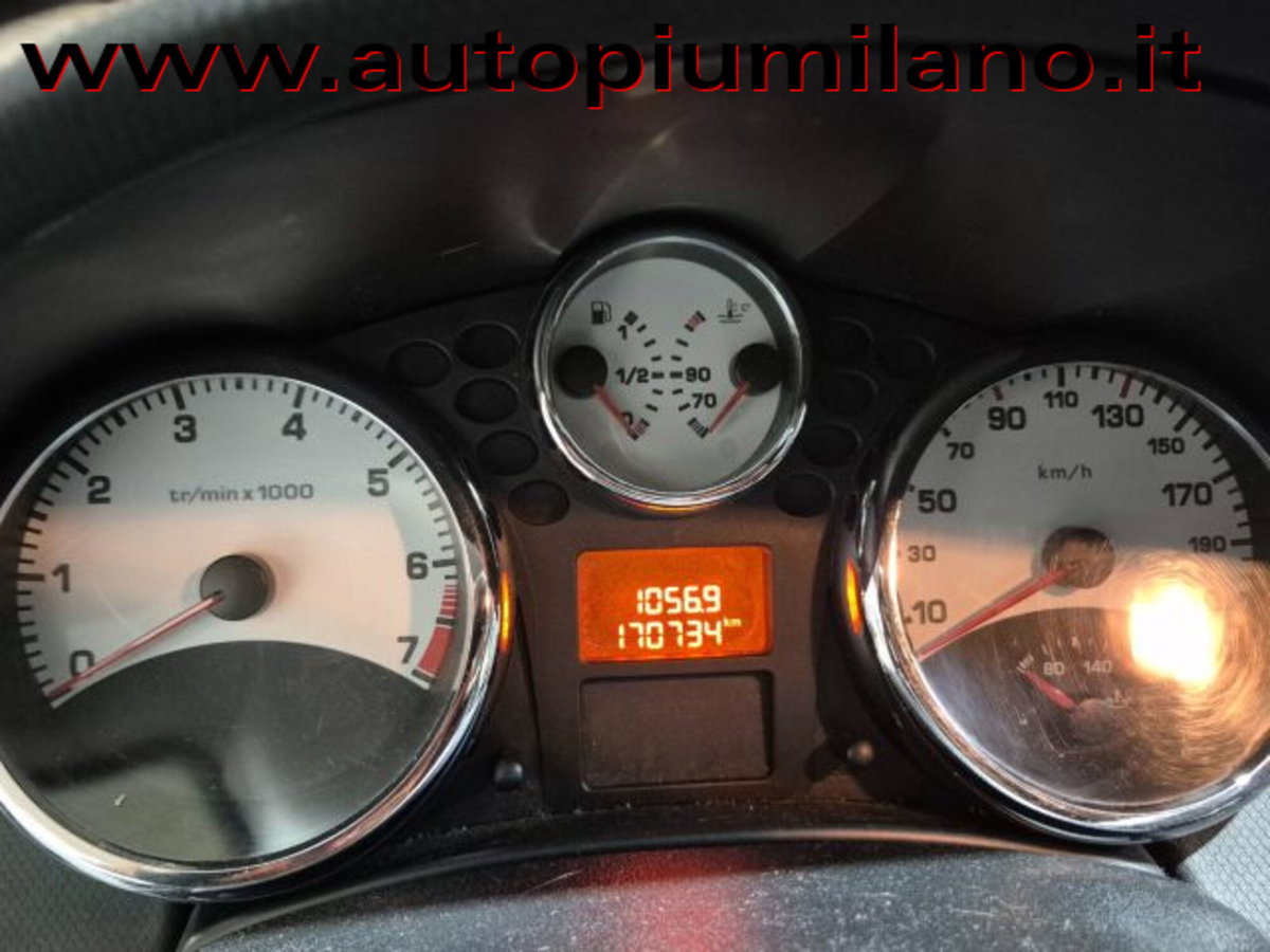 Peugeot 207 88CV 5p. X Line (6)