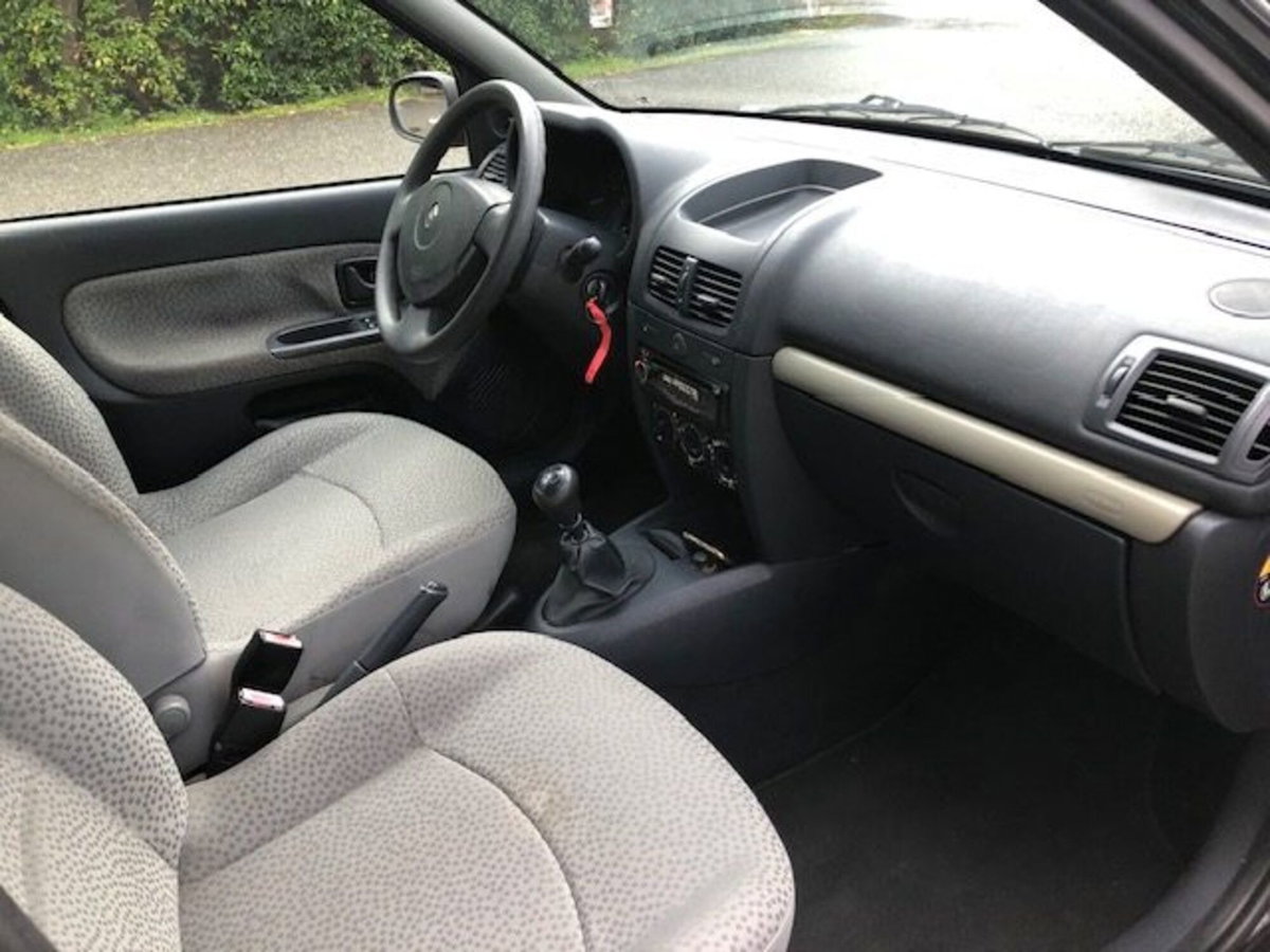 Renault Clio Storia 1.2 5 porte (12)