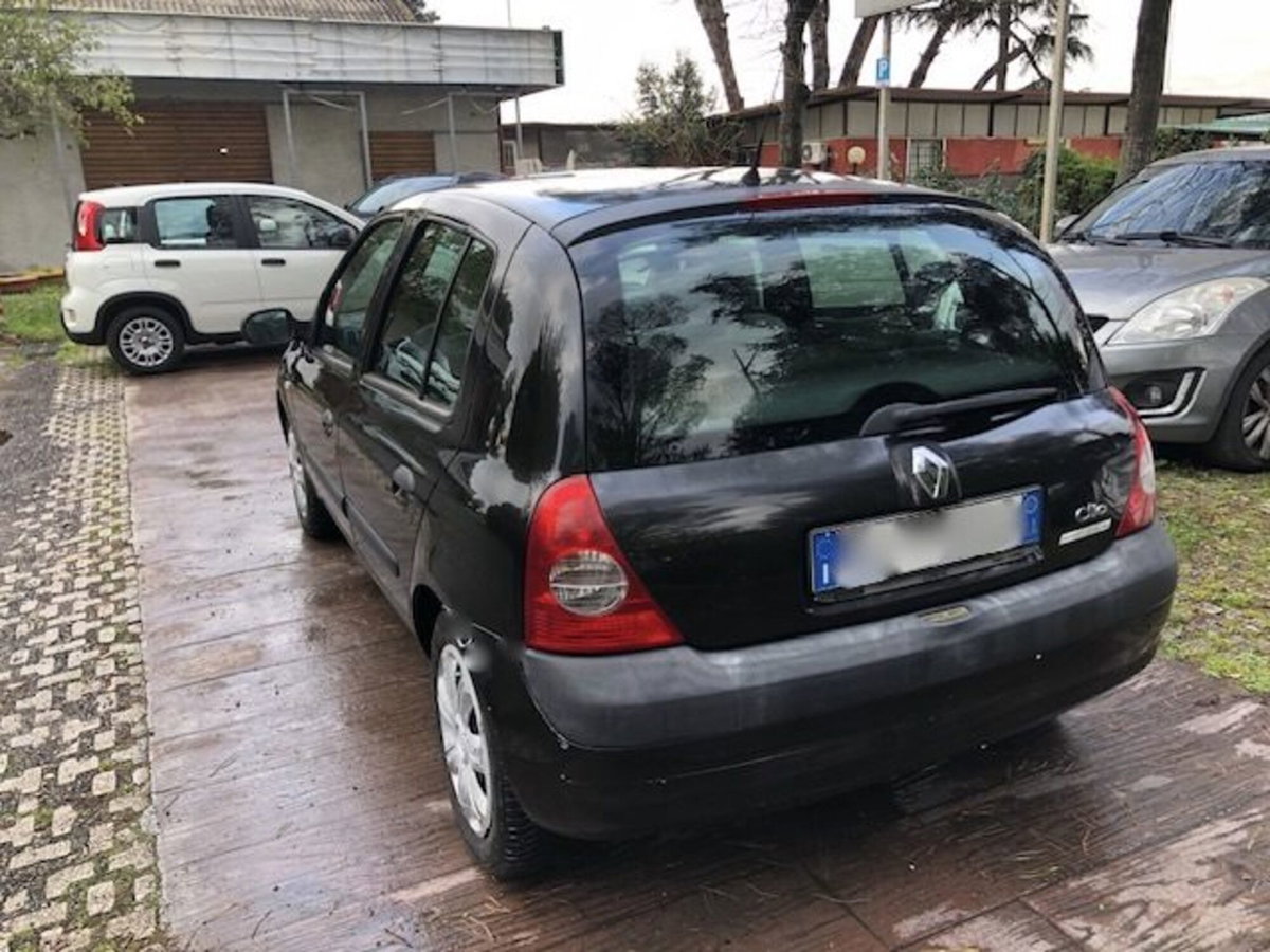 Renault Clio Storia 1.2 5 porte (5)