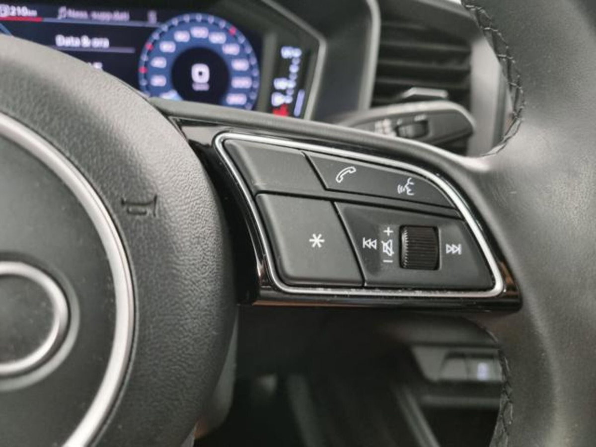Audi A1 allstreet allstreet 30 TFSI S tronic Identity Contrast (18)