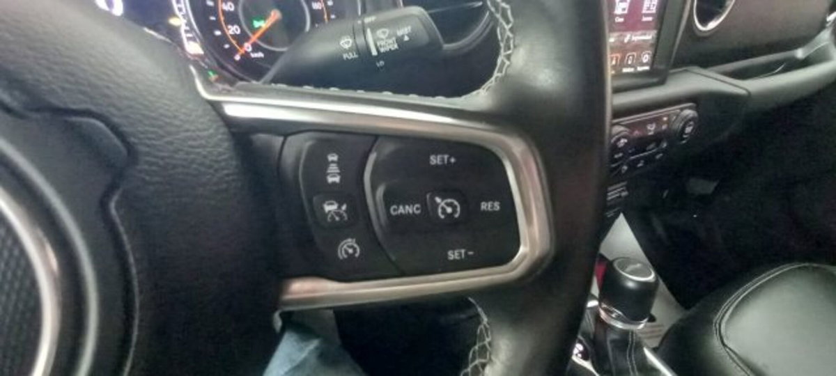 Jeep Gladiator 3.0 Diesel V6 Overland (15)