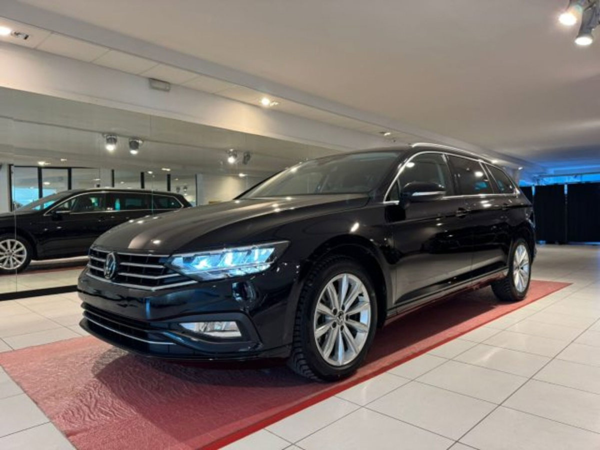 Volkswagen Passat 2.0 tdi scr R-Line 150cv dsg (3)