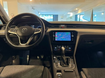 Volkswagen Passat 2.0 tdi scr R-Line 150cv dsg (9)
