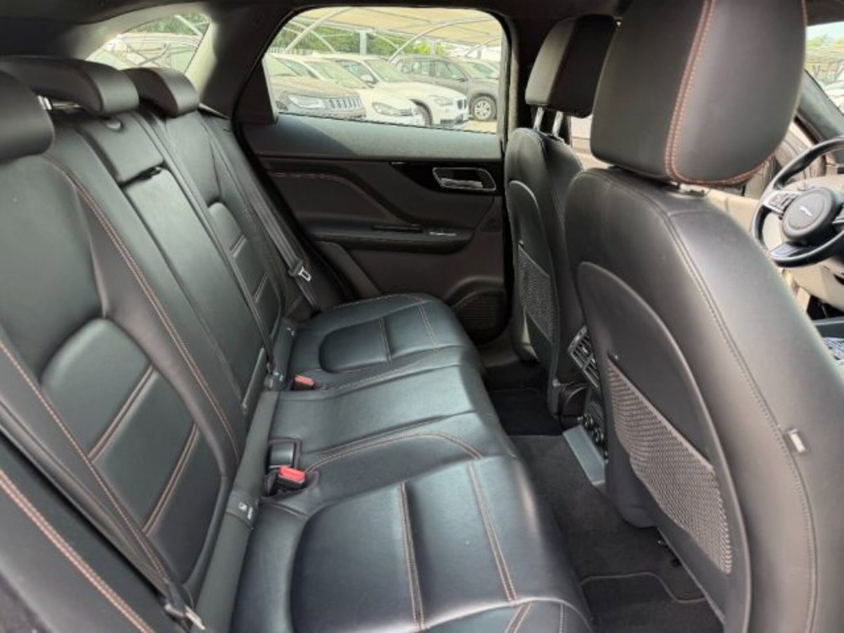 Jaguar F-Pace 2.0 D 240 CV AWD aut. Prestige (10)