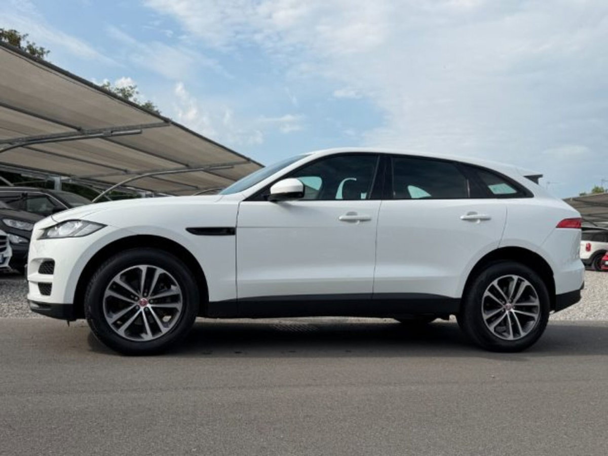 Jaguar F-Pace 2.0 D 240 CV AWD aut. Prestige (4)