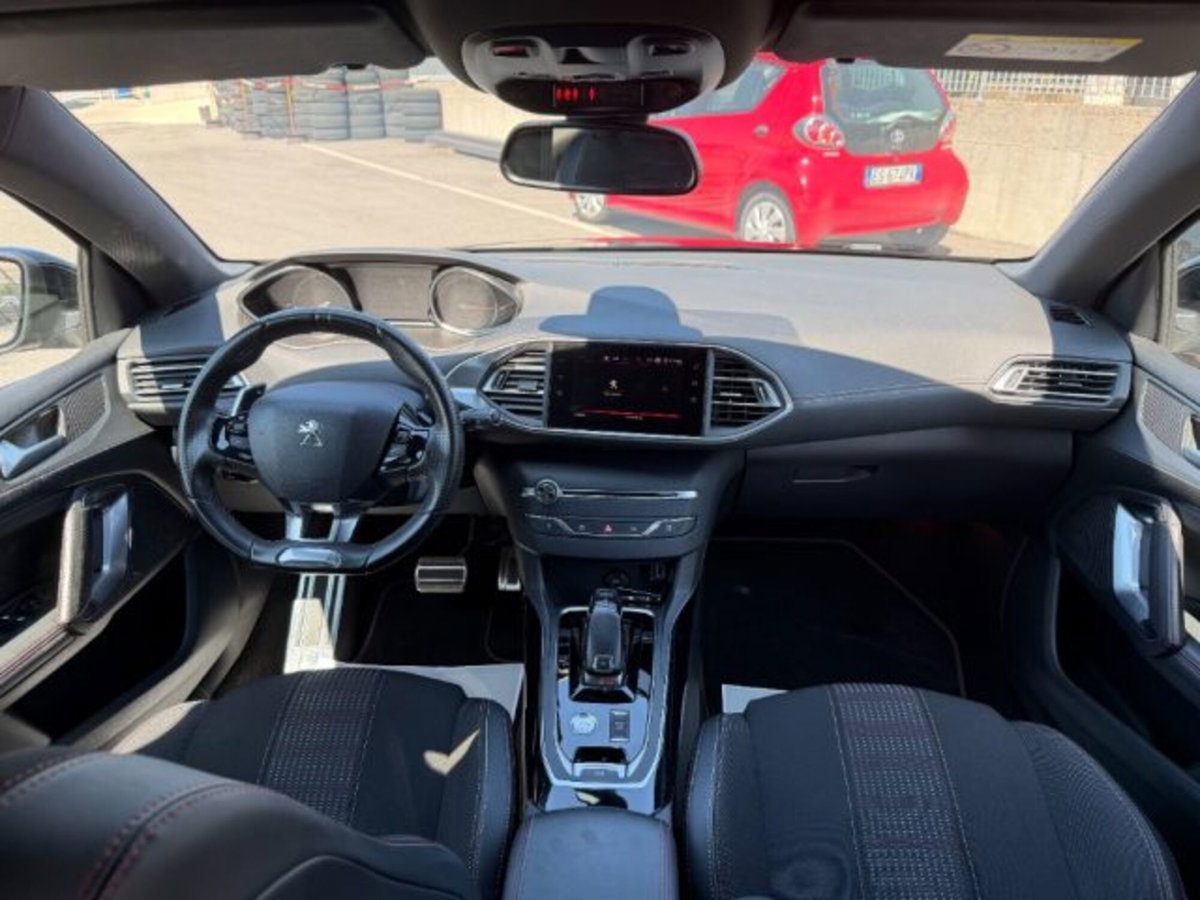 Peugeot 308 PureTech Turbo 130 S&S EAT8 GT Line (13)