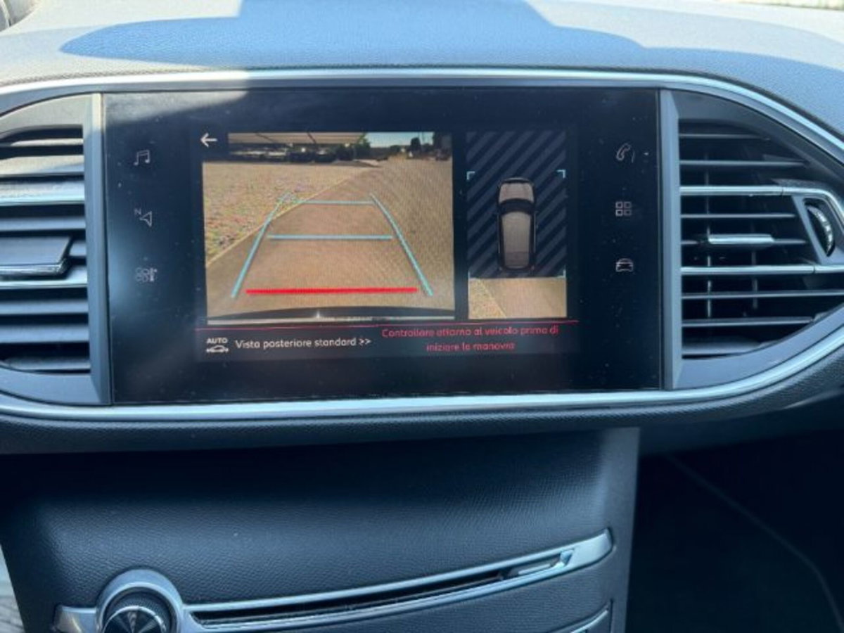 Peugeot 308 PureTech Turbo 130 S&S EAT8 GT Line (15)
