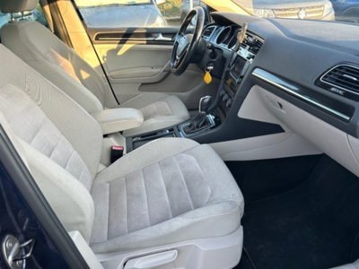 Volkswagen Golf 1.6 TDI DPF DSG 5p. Highline (13)