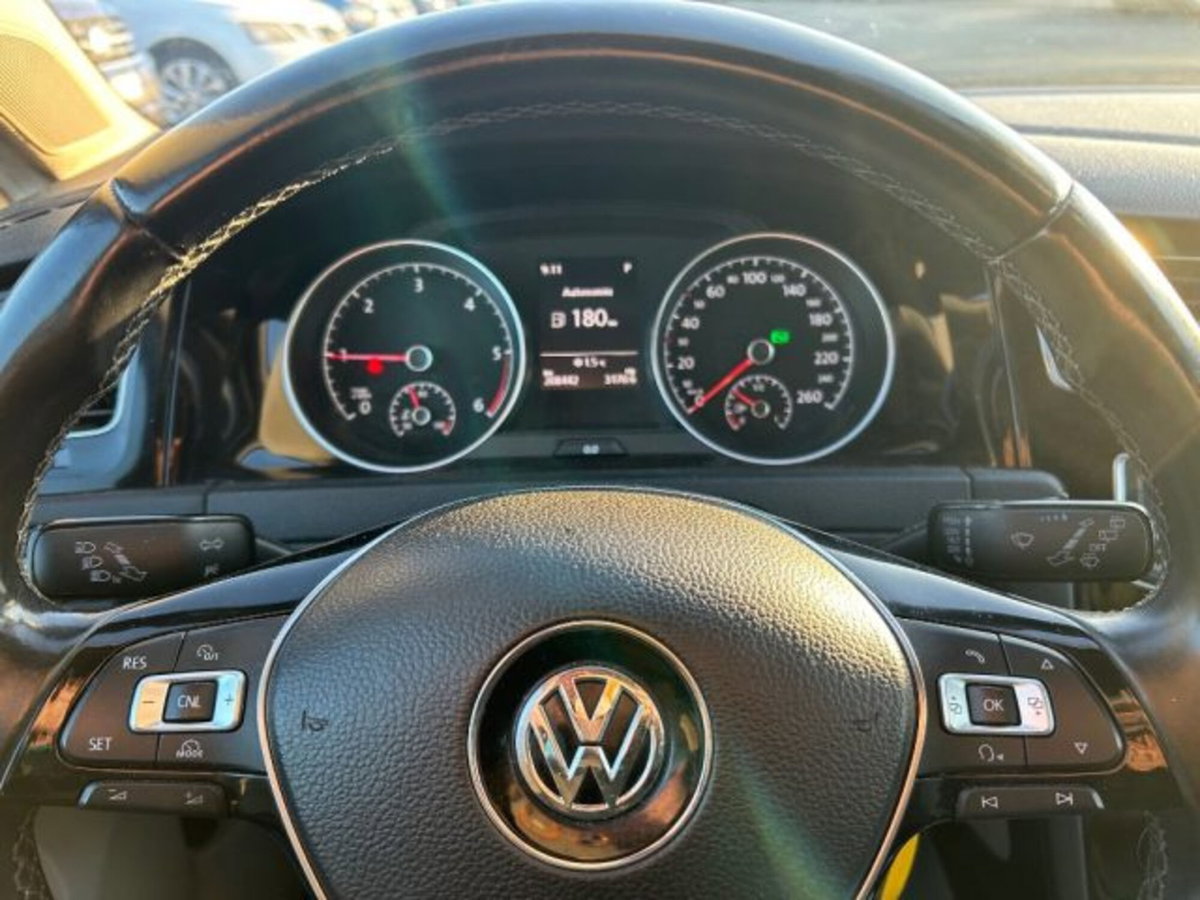 Volkswagen Golf 1.6 TDI DPF DSG 5p. Highline (8)