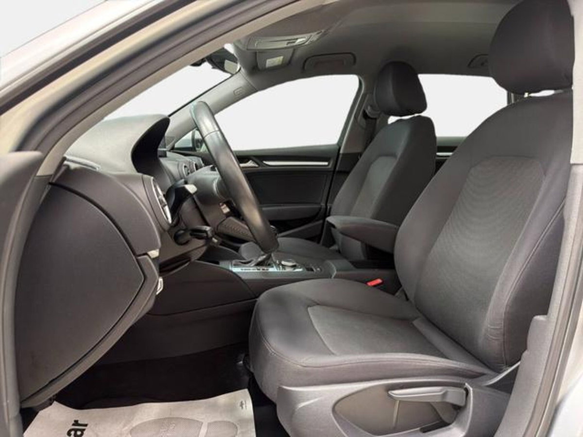 Audi A3 Sportback 35 TDI S tronic Business (12)
