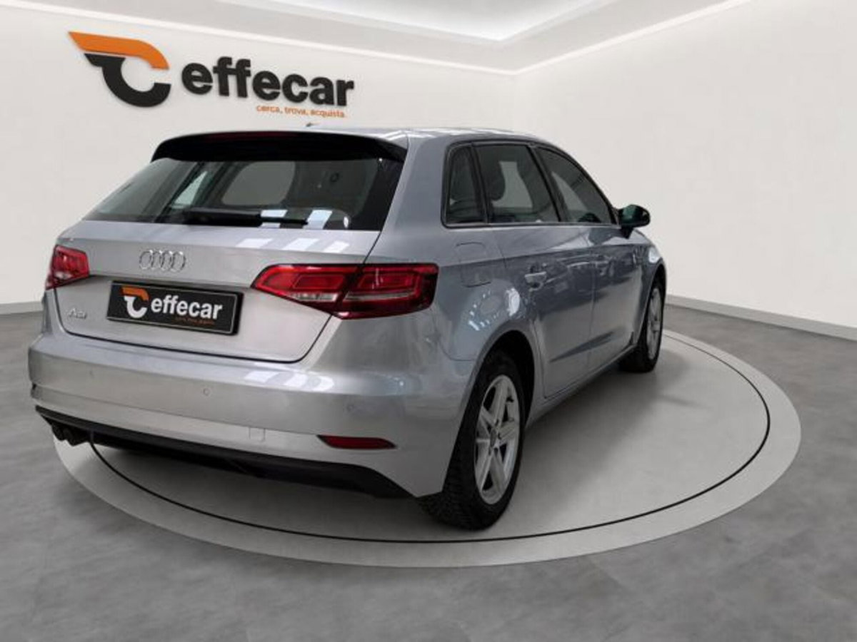 Audi A3 Sportback 35 TDI S tronic Business (6)
