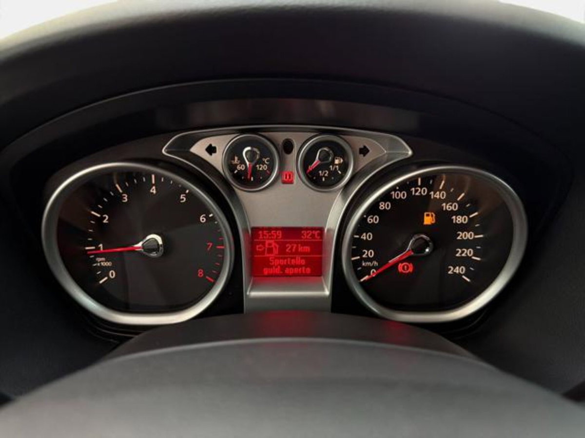 Ford Focus 1.6 Ti-VCT (115CV) 5p. Tit. (9)