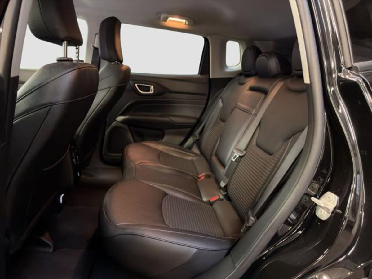 Jeep Compass 1.3 T4 190CV PHEV AT6 4xe Night Eagle (12)