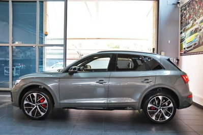 Audi Q5 40 2.0 tdi mhev 12V Identity Black quattro s-tronic (3)