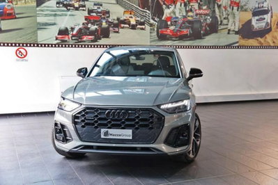 Audi Q5 40 2.0 tdi mhev 12V Identity Black quattro s-tronic (5)