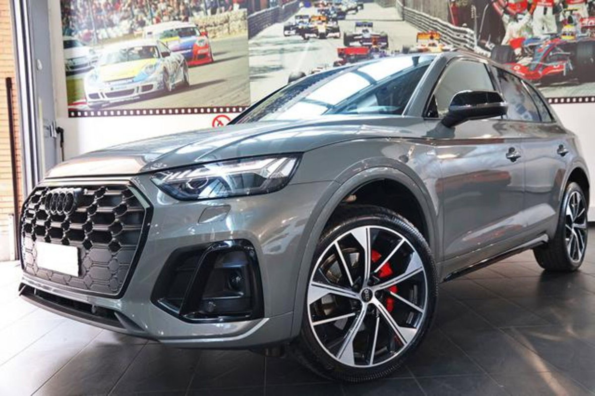 Audi Q5 40 2.0 tdi mhev 12V Identity Black quattro s-tronic (7)