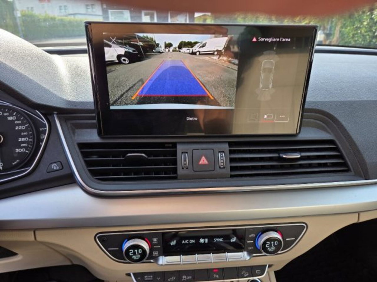 Audi Q5 50 TFSI e quattro S tronic Business Design (11)