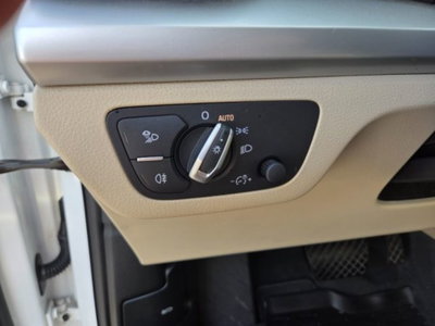 Audi Q5 50 TFSI e quattro S tronic Business Design (16)