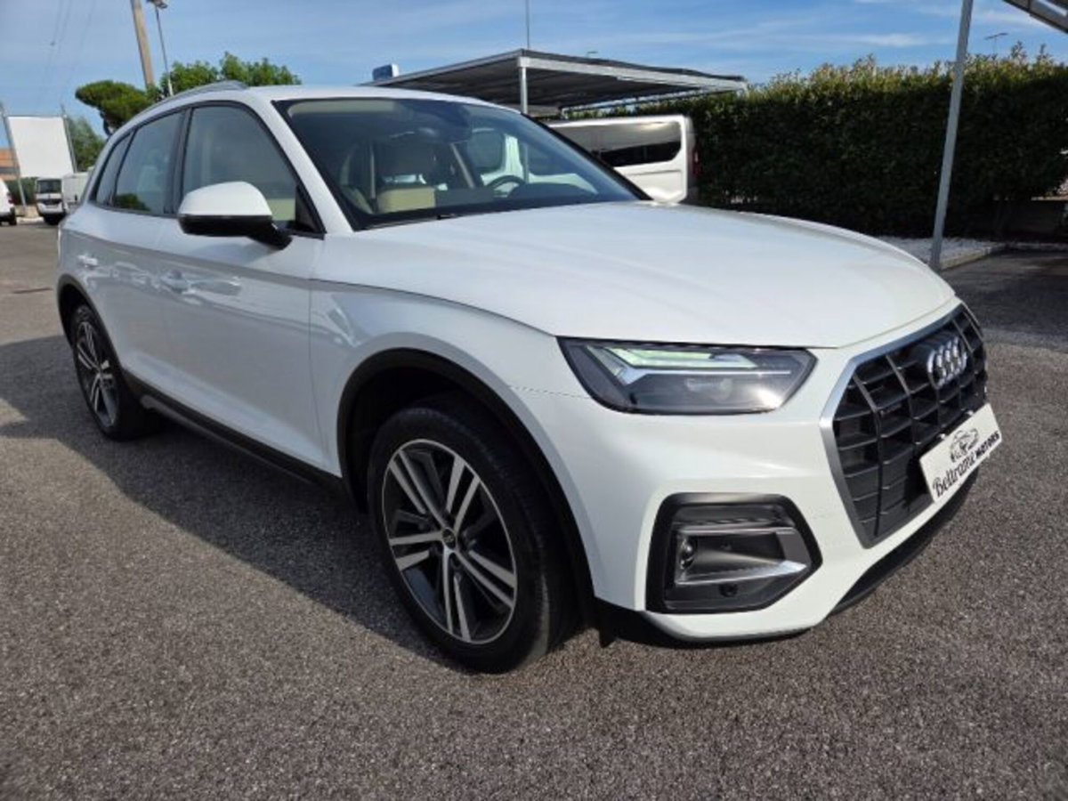 Audi Q5 50 TFSI e quattro S tronic Business Design (2)