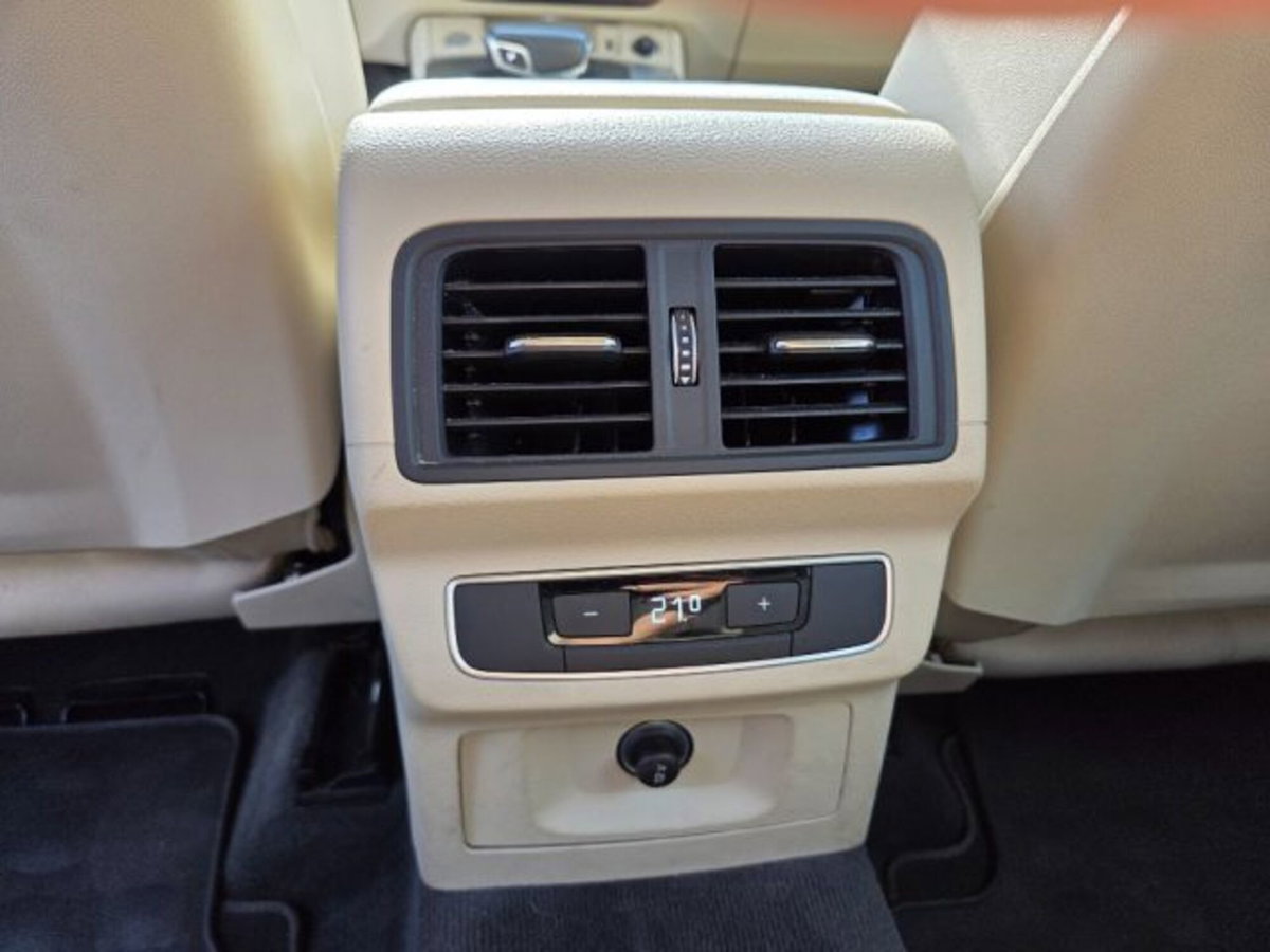 Audi Q5 50 TFSI e quattro S tronic Business Design (20)