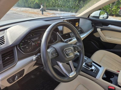 Audi Q5 50 TFSI e quattro S tronic Business Design (8)