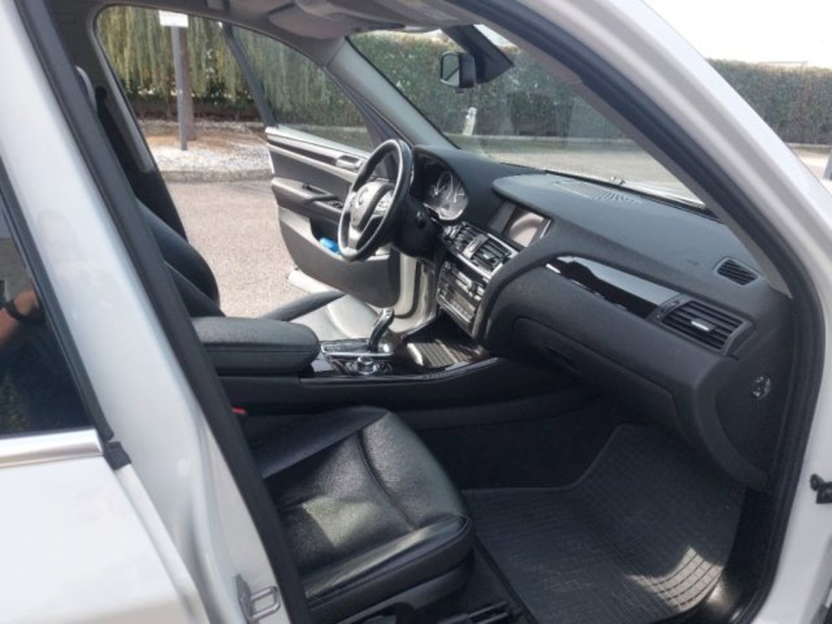 BMW X3 xDrive30dA 258CV Business Advantage Aut. (18)