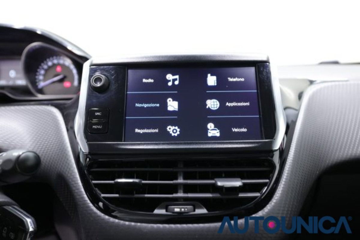 Peugeot 2008 Turbo 110 EAT6 S&S GT Line (9)