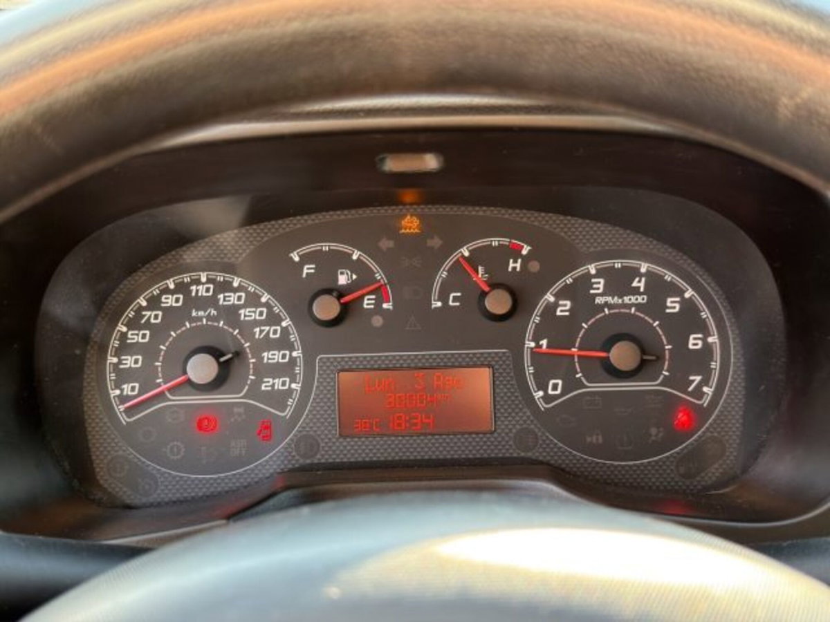 Fiat Fiorino Furgone cargo 1.3 mjt 95cv (12)